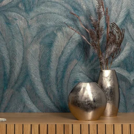 Finoman rajzolt toll mintás tapéta elegáns, strukturált felülettel kék árnyalatban