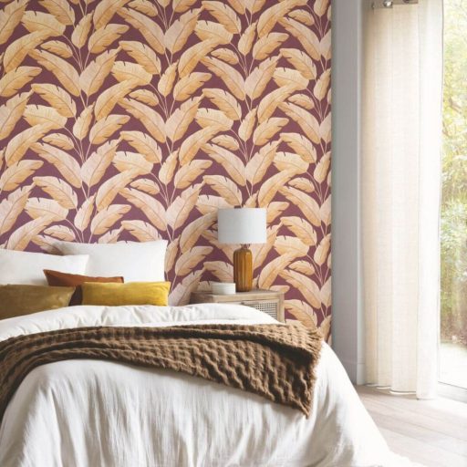 Trópusi levél mintás dekor tapéta – modern botanikus faldekoráció bordó-krém tónusokkal