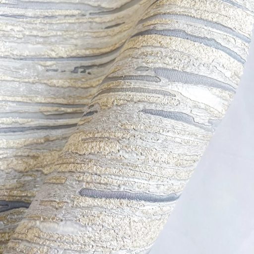 Különleges design tapéta vízszintes irányú, rétegzett struktúrával, fehér-kékesszürke árnyalatban