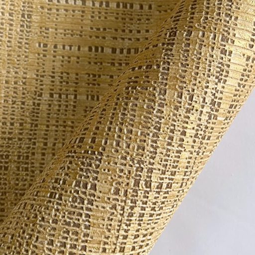 Modern design tapéta különleges, textilhatású struktúrával arany  árnyalatban