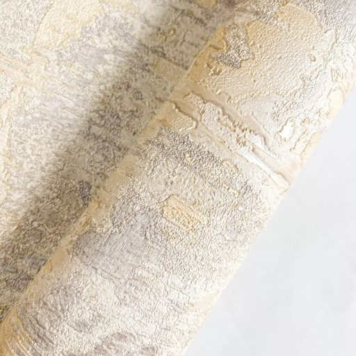 Prémium betonhatású tapéta – modern festett fal effekt design, szürke alapon világos arany struktúrával