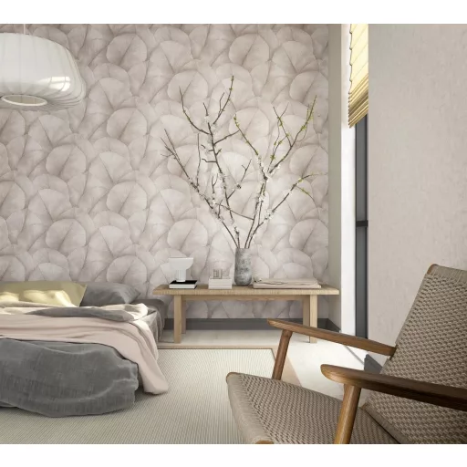 Prémium levélmintás bézs tapéta – természetes elegancia modern enteriőrökhöz púder rózsaszínben