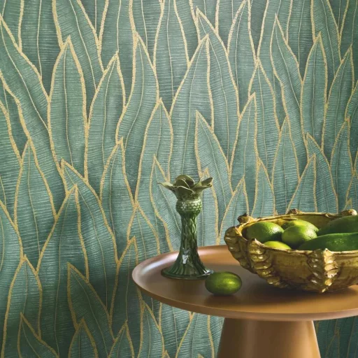 Trópusi levélmintás design tapéta – elegáns botanikus faldekoráció modern enteriőrökbe ,türkiz- arany színben