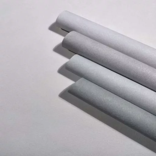 Arany beige színű dekorfestés hatású tapéta – modern strukturált falfelület elegáns enteriőrbe