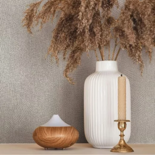 Modern krém színű   tapéta finom geometrikus és strukturált mintával