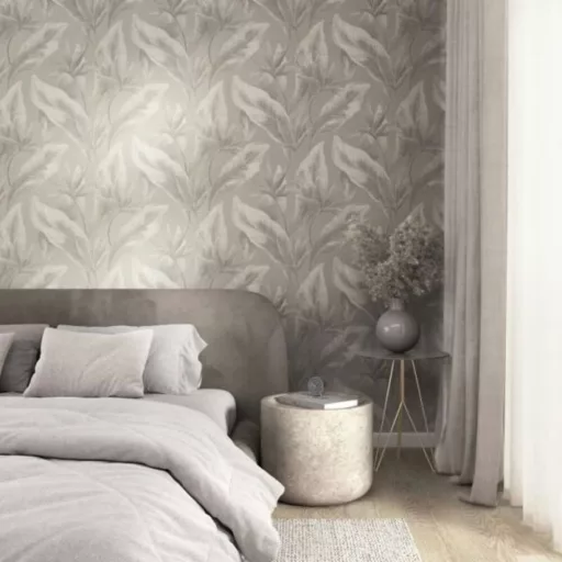 Letisztult, nagy levélmintás tapéta finom textúrával beige, szürke kombinációval