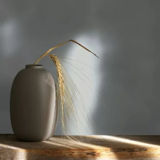 Pasztell kék színű textil hatású tapéta – elegáns struktúrált tapéta modern enteriőrbe