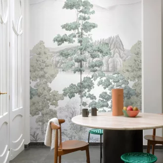   Elegáns erdei panoráma tapéta finom rajzolatú fákkal és hegyekkel 159x280cm