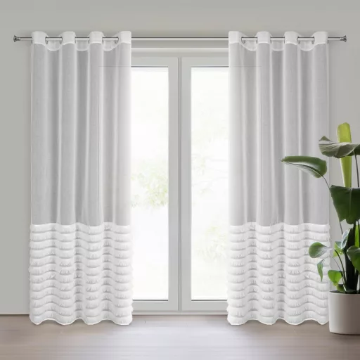 Fehér voile  fényáteresztő  készfüggöny rojtos design  díszítéssel – légies elegancia ezüst ringlikkel 140X250cm 