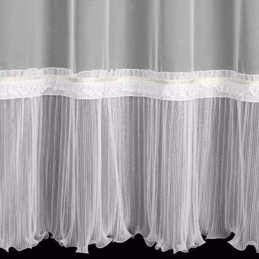 Fehér voile készfüggöny plisszírozott alsó résszel és csipkés fodorral – exkluzív fényáteresztő függöny ringlis kivitelben 140X250cm 