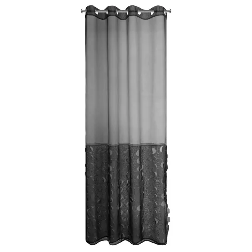 Elegáns grafitszürke voile készfüggöny különleges áttört mintás alsó betéttel. A könnyed fényáteresztő anyag és a modern fémkarikás kialakítással 140X270cm 