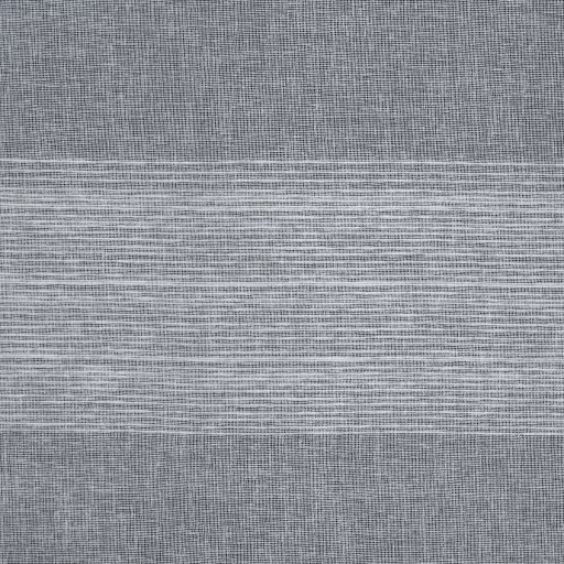 Légies megjelenésű szürke voile készfüggöny dekoratív vízszintes csíkos betétekkel, fém ringlikkel, fémkarikákkall, rúdkarnishoz. 140X250cm  
