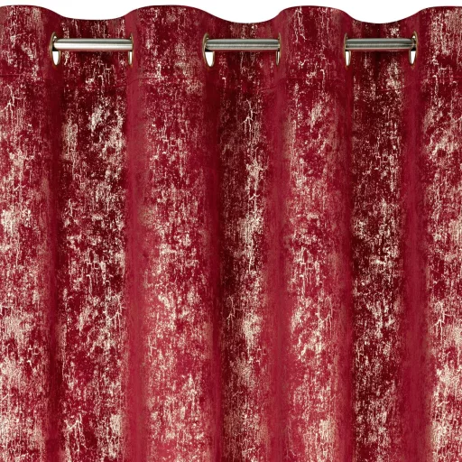 Bordó árnyalatú bársony készfüggöny ,aranyló- festett hatású mintázattal ––fém ringlivel rúdkarnishoz 140X250cm 