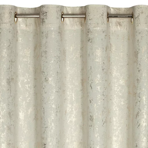 Krém árnyalatú bársony készfüggöny ,aranyló- festett hatású mintázattal ––fém ringlivel rúdkarnishoz 140X250cm 