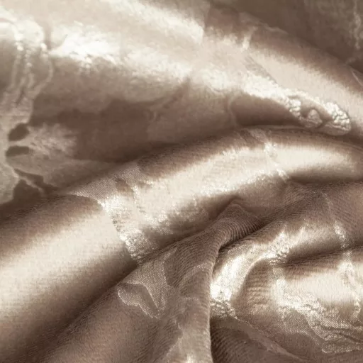 Bronzos barna színű bársony dekorfüggöny arany márványmintával – Elegáns készfüggöny ––arany fém ringlivel rúdkarnishoz 140X250cm 