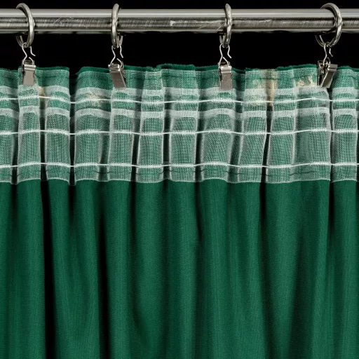 Sötétzöld bársony dekorfüggöny arany márványmintával – Elegáns készfüggöny ––egyenletes ceruza ráncolóval, rúdkarnisra és sínes karnisra, csipesszel és kampóval rögzíthető 140X270cm 