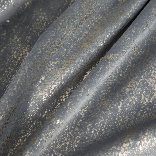 Szürke árnyalatú bársony készfüggöny ,aranyló esőszerű  mintázattal ––arany fém ringlivel rúdkarnishoz 140X250cm 