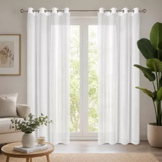   Modern fehér voile készfüggöny fém karikás kivitelben, rúdkarnisra. Könnyed, áttetsző anyaga kellemes természetes fényt enged a helyiségbe, miközben elegáns megjelenést biztosít, 140X250