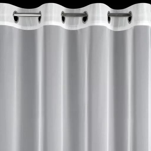 Fehér voile készfüggöny plisszírozott alsó résszel és gyöngy díszítéssel – exkluzív fényáteresztő függöny ringlis kivitelben 140X250cm 