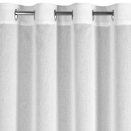 Fehér struktúrált voile készfüggöny dekorcsíkos szegéllyel – modern, fényáteresztő függöny ringlis kivitelben 140X250cm 