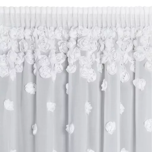 3D virágmintás fehér voile készfüggöny – elegáns, fényáteresztő függöny. Egyenletes ceruza ráncolóval, rúdkarnisra és sínes karnisra, csipesszel és kampóval rögzíthető.140X270cm 
