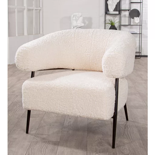 Modern buclé fotel – krém színű kárpitozott design fotel fém lábakkal , Tökéletes választás nappaliba kiegészítő fotelként, hálószobába dekoratív ülőhelyként 74 x 86 x 78 cm