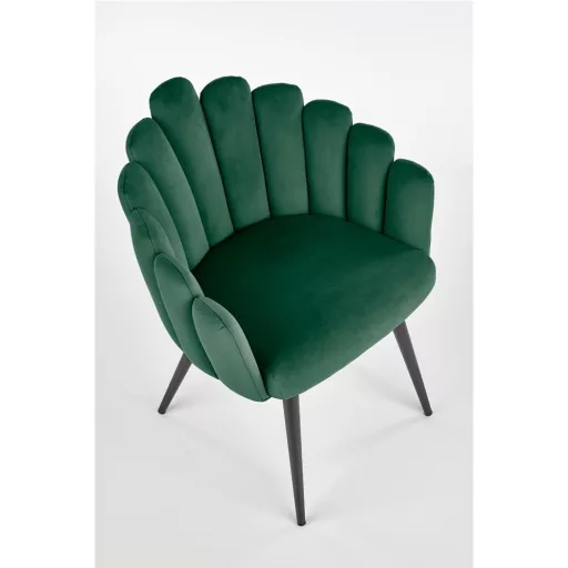 Modern zöld bársony fotelszék különleges kagyló kialakítással és fekete fém lábakkal. Elegáns megjelenés és maximális kényelem 85x62x62x50cm