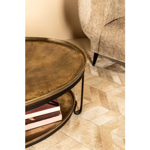 Kerek fém dohányzóasztal arany színű lappal – kétszintes design asztal