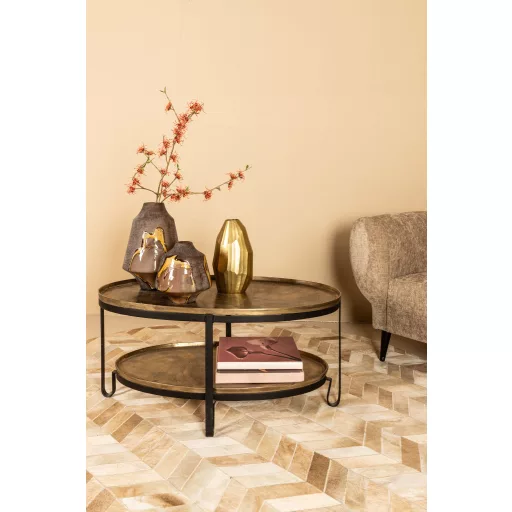 Kerek fém dohányzóasztal arany színű lappal – kétszintes design asztal