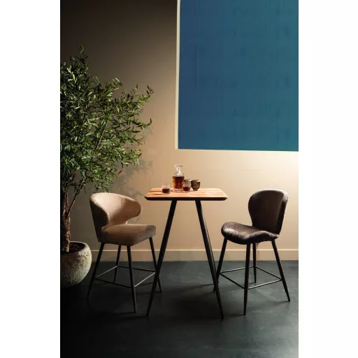 Fa bárasztal fém lábakkal – modern design magas asztal