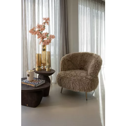 Barna színű szőrös design fotel arany fém lábakkal