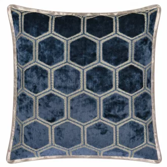   Elegáns, mélykék hexagon mintás bársony díszpárna Designer Guild luxus anyag és finom szatén keverékével, fényes prémium kéderrel,  párnabelsővel 50x50cm