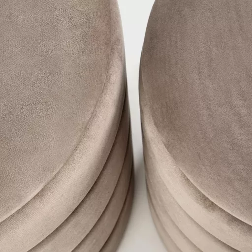 Stílusos bézs bársony puff szett 2 méretben, tároló funkcióval. Modern, elegáns kiegészítő nappaliba, hálóba vagy előszobába 40/44 cm + 33/39 cm