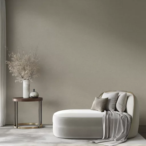 Elegáns, homokszínű textilhatású tapéta,  finoman strukturált felülettel  10x0,53m