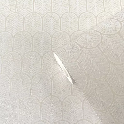 Elegáns pálmalevél ihletésű art deco tapéta , geometrikus mintával krém színben