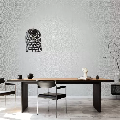 Modern geometrikus mintás prémium tapéta elegáns pasztell szürke alapon ezüst színü fémes felülettel